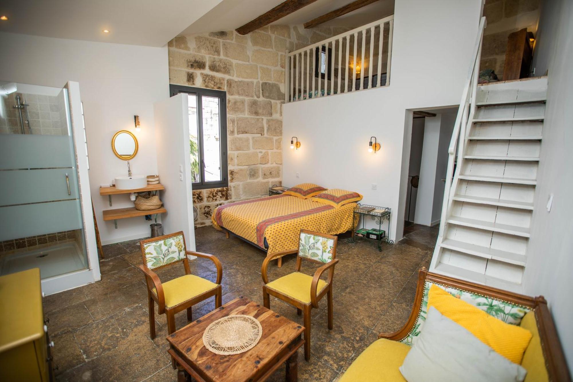 Oustaou De Betty Et Bob Bed & Breakfast Le Cailar ภายนอก รูปภาพ
