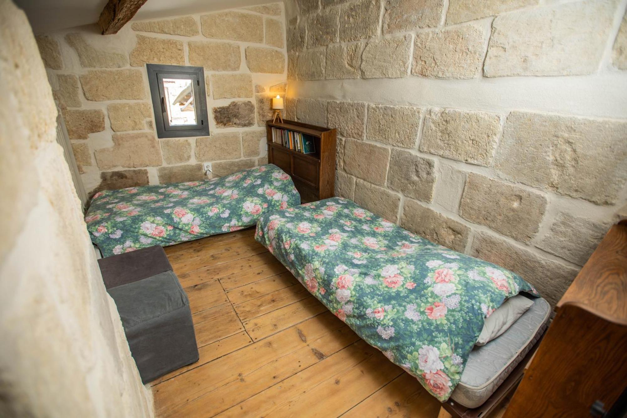 Oustaou De Betty Et Bob Bed & Breakfast Le Cailar ภายนอก รูปภาพ